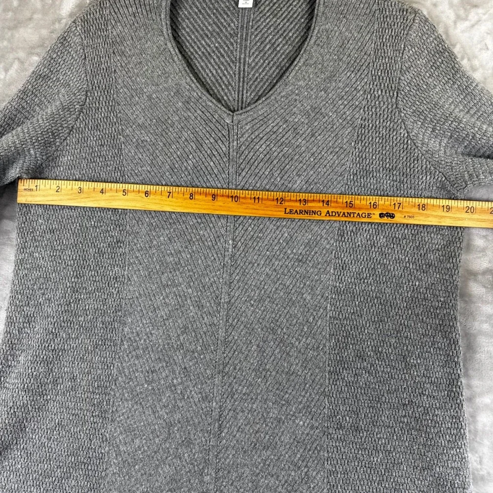 J. Jill Tunic Sweater Womens‎ Medium Petite Gray V-Neck Chevron Knit (1464)